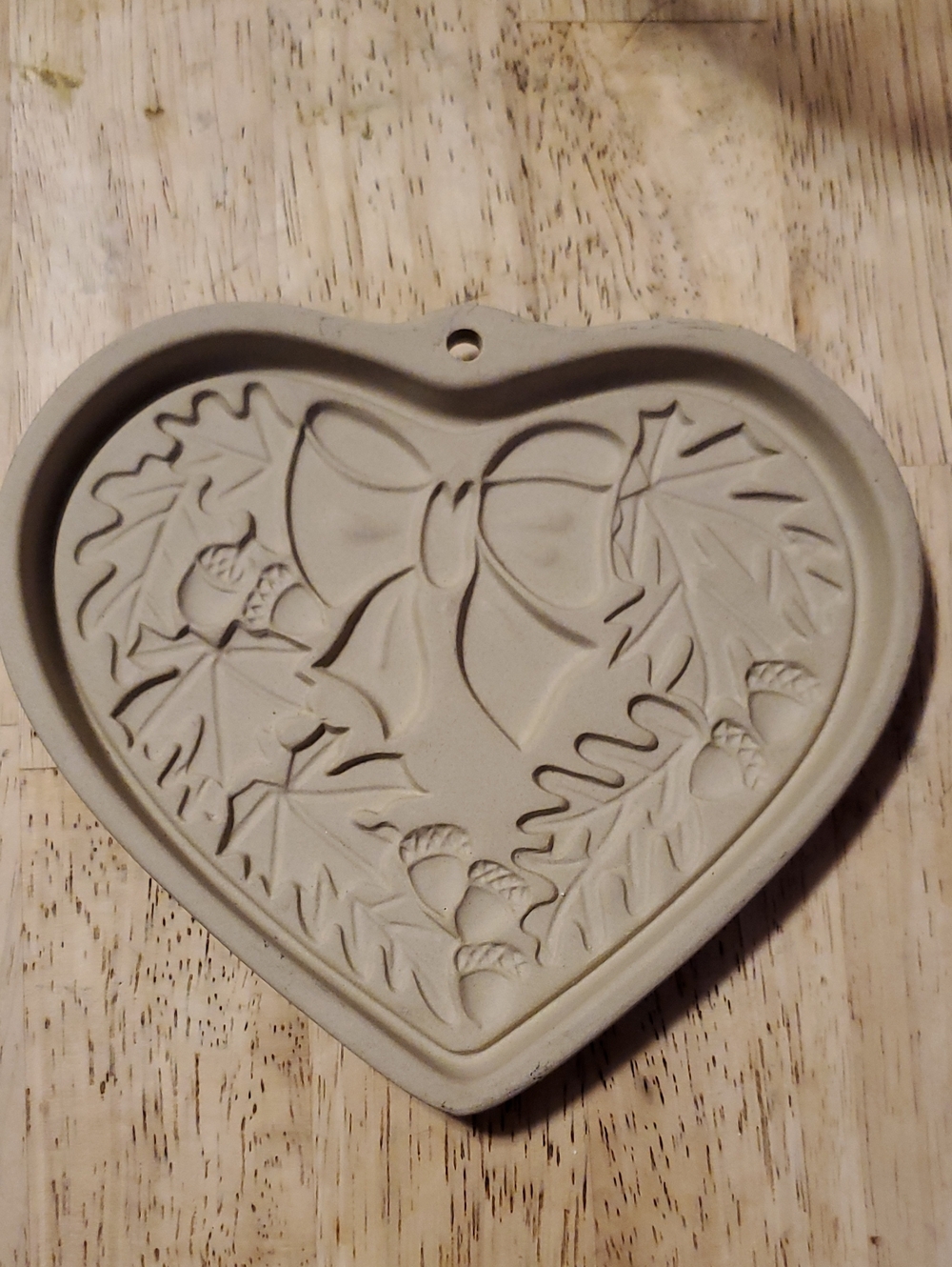 The Pampered Chef Stonewear Seasons Of The Heart Fall Leaf Cookie Mold / Stamp
